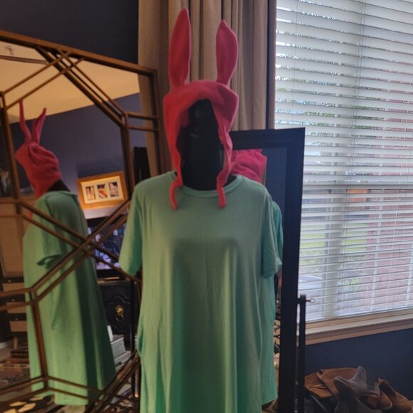 Louise Belcher Adult Costume - Picture 3 of 15